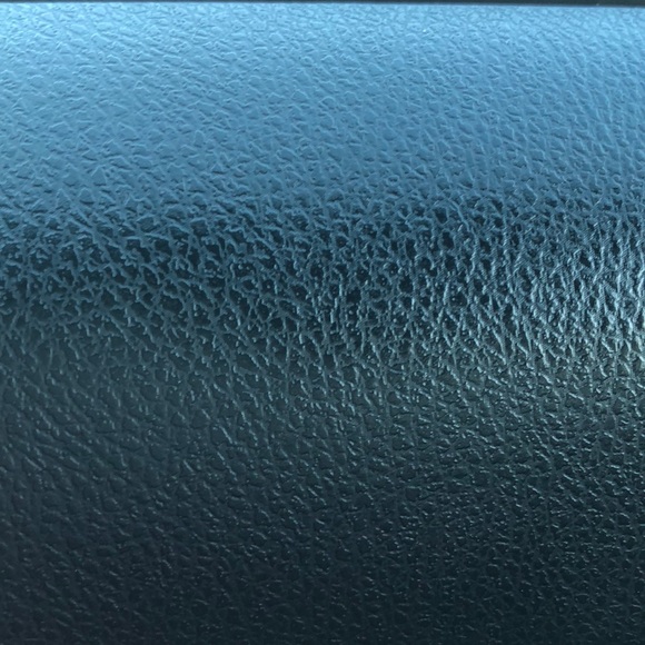 Meet your Posher, Emily - Picture 1 of 1